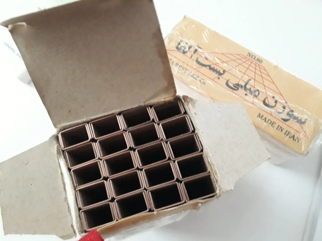 سوزن منگنه مبلی بست آلفا مدل 80/8 بسته 5000 عددی