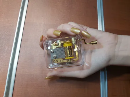 جعبه موزیکال طرح شیشه ای مدل Golden Glass