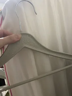 چوب لباسی مدل افرا طرح چوب بسته 20 عددی