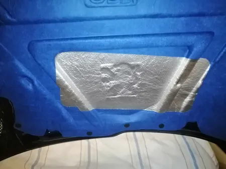 عایق در کاپوت ایده کد BLU102 مناسب برای پژو 206