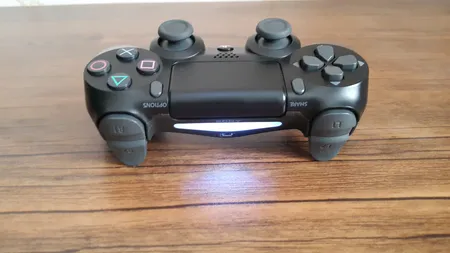 دسته بازی پلی استیشن ۴ مدل E 2020