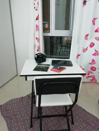 میز و صندلی تاشو تنظبم شو یاس باکس دار قهوه ای