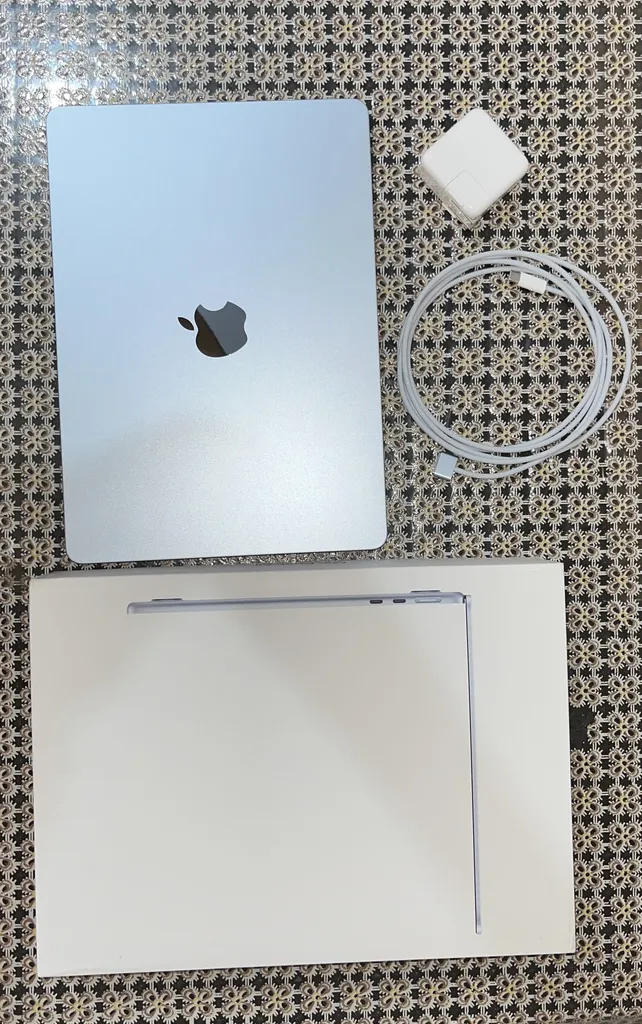 لپ تاپ 13.6 اینچی اپل مدل MacBook Air MC6T4 2025 LLA-M4-16GB RAM-256GB SSD