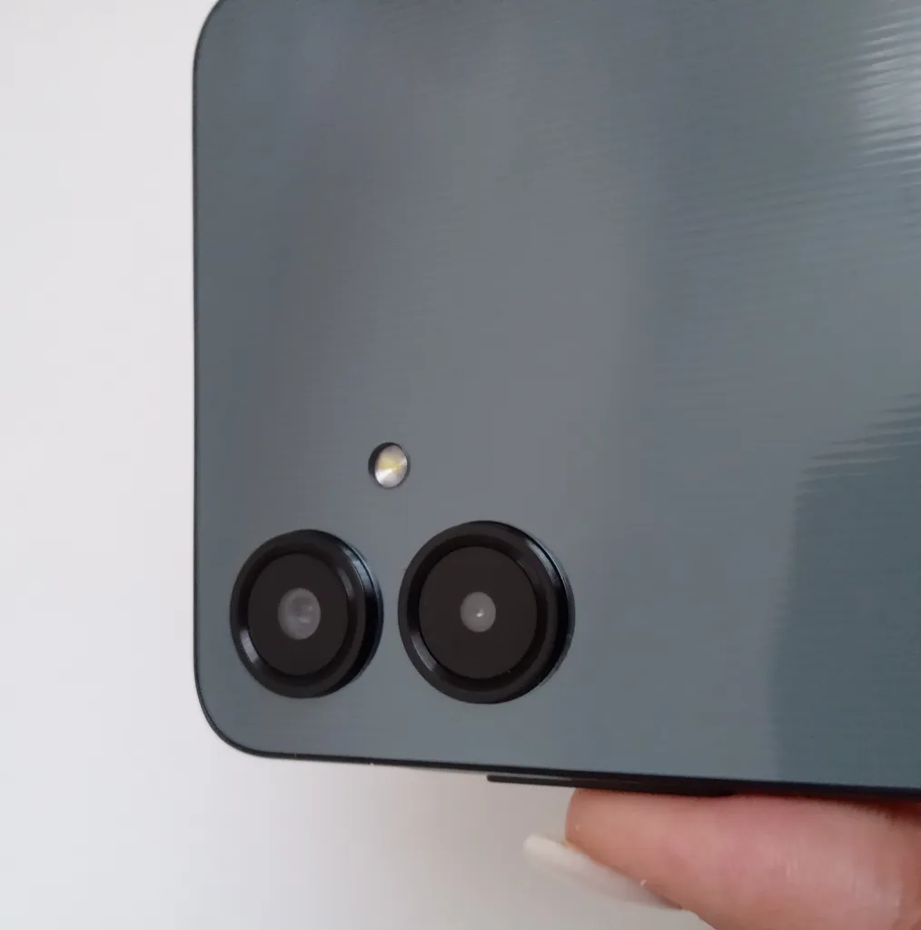 گوشی موبایل سامسونگ مدل Galaxy A06 دو سیم کارت ظرفیت 128 گیگابایت و رم 6 گیگابایت