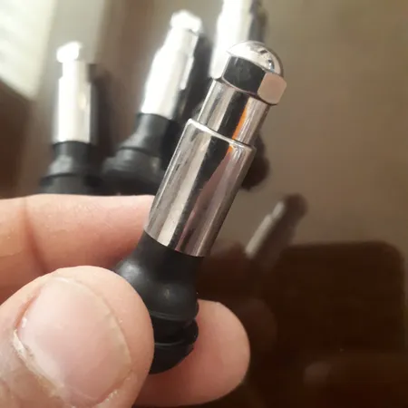 والف لاستیک خودرو مدل TL-Silv بسته 4 عددی