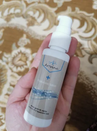 کرم آبرسان صورت آرت وینا مدل HA+ مناسب انواع پوست حجم 50 میلی لیتر