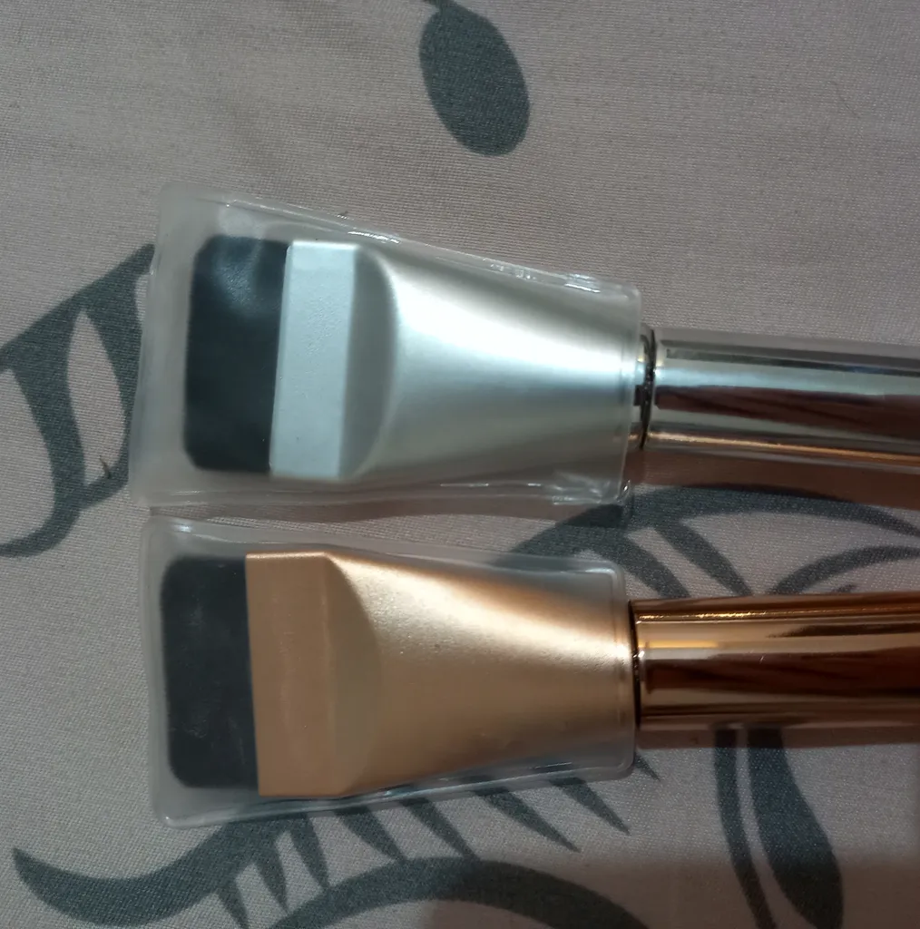 برس آرایشی مدل فلت