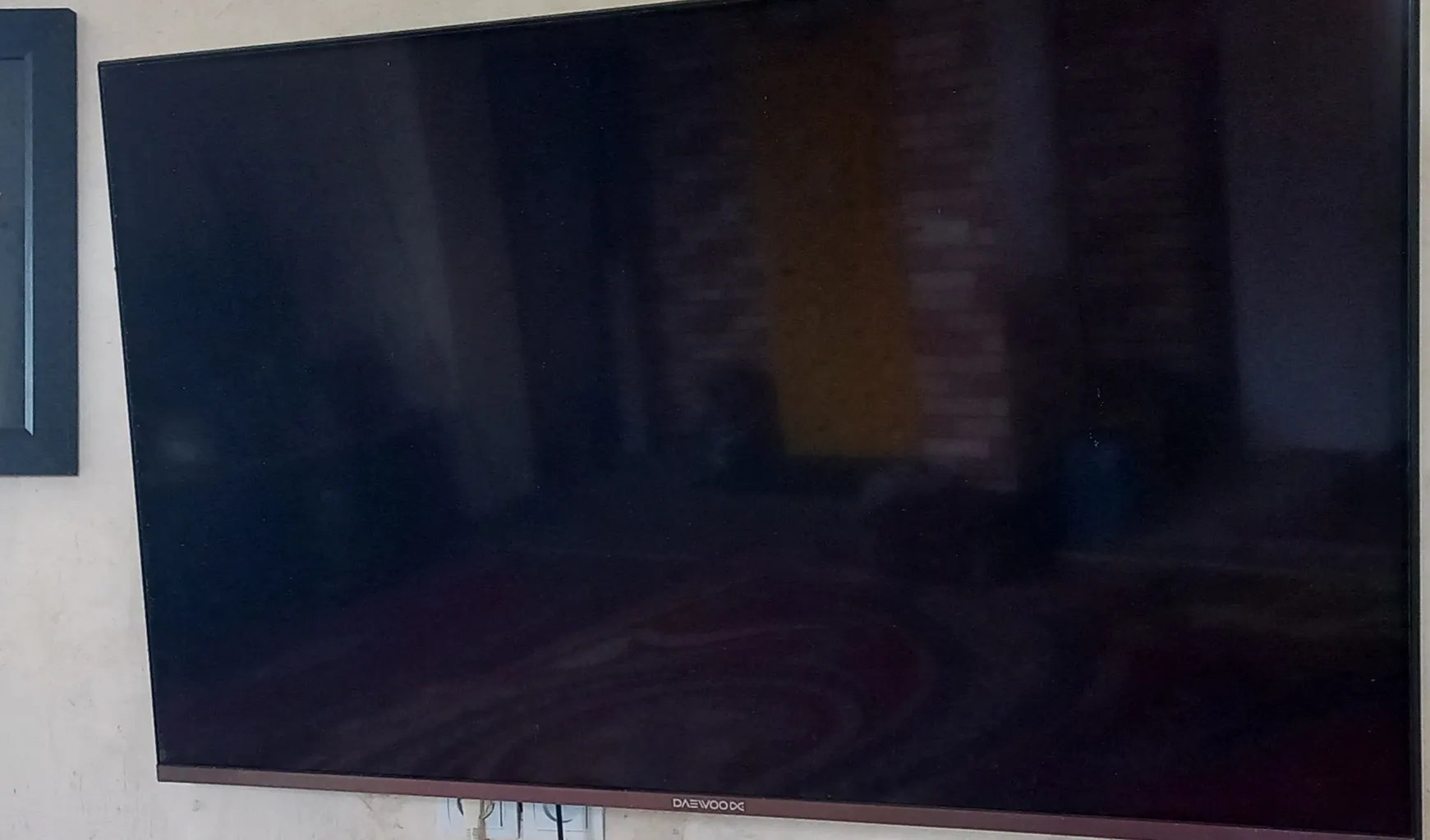 پایه دیواری تلویزیون کاردو مدل A3 مناسب برای تلوزیون 30 تا 65 اینچ