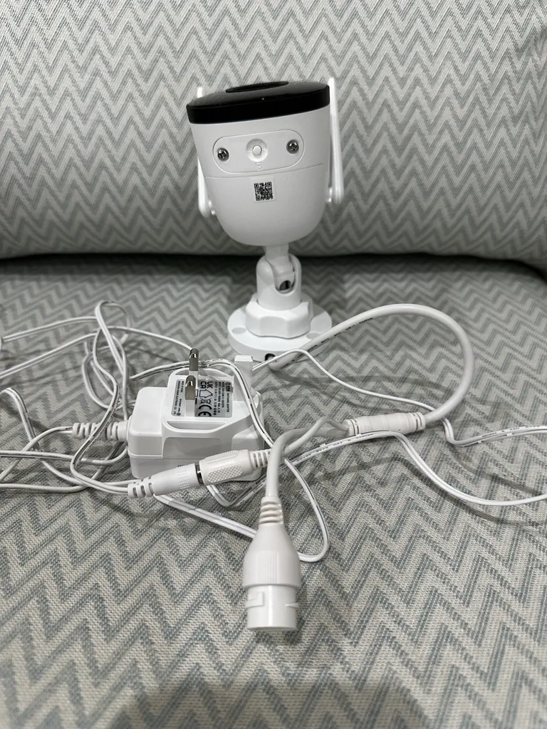 دوربین مداربسته تحت شبکه آیمو مدل Bullet 2C 4MP ( IPC-F42P )