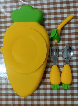 ست ظرف غذا کودک 4 تکه مدل هویج