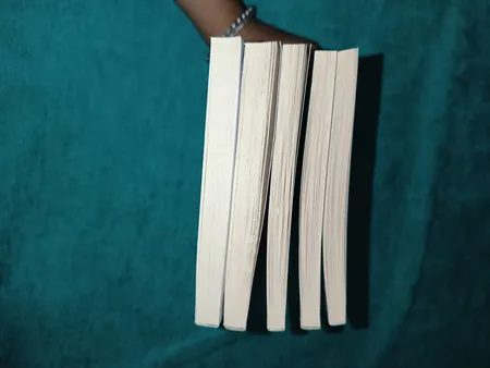 کتاب تصمیم گرفتم خودم باشم، تصمیم گرفتم بی خیال باشم، می خواهم بمیرم ولی دوست دارم دوکبوکی بخورم 1 و 2 و اول عاشق خودت باش اثر جمعی از نویسندگان نشر آذرگون 5 جلدی