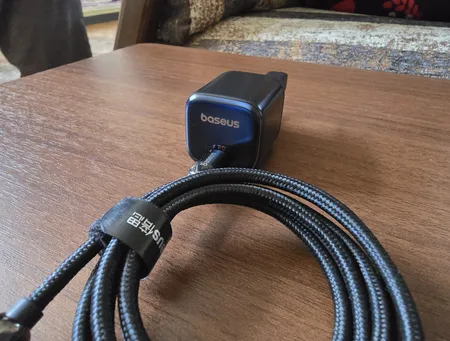 شارژر دیواری 45 وات بیسوس مدل PicoGo 45W