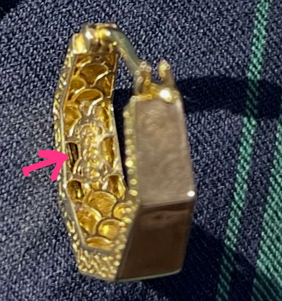 گوشواره طلا کم اجرت 18 عیار زنانه گلدم مدل E-2311008