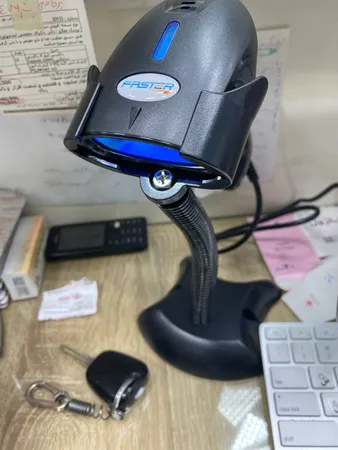 بارکد خوان دو بعدی فستر مدل Quick-Scan به‌همراه پایه