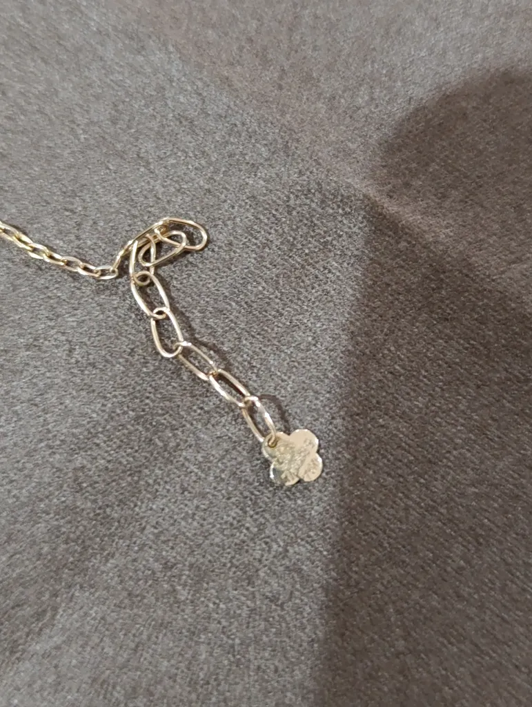 دستبند طلا 18 عیار زنانه ماوی گالری مدل ونکلیف تراشدار رز