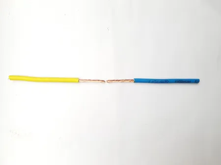 سیم برق افشان 1 در 2.5 هادی نور کرمان کد YL25