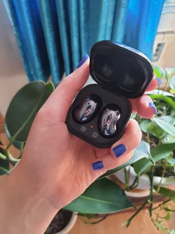 هدفون بلوتوثی سامسونگ مدل Galaxy Buds Live