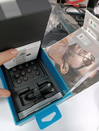 هدفون بی سیم انکر مدل SoundCore Liberty Air 2