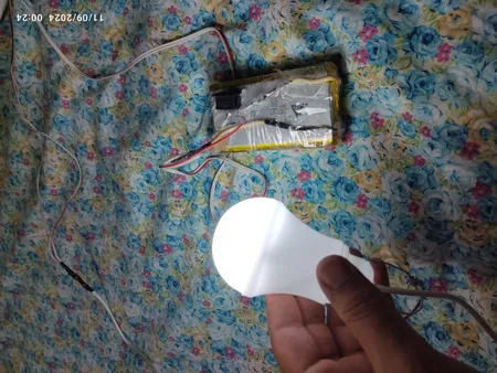 چراغ قوه آویز مدل 5W