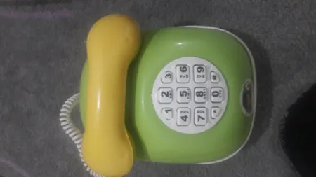 قلک طرح اسباب بازی تلفن و ماشین