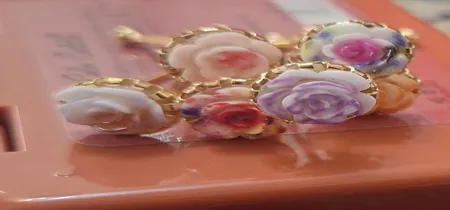 گیره روسری زنانه مدل گل 2247 مجموعه 6 عددی