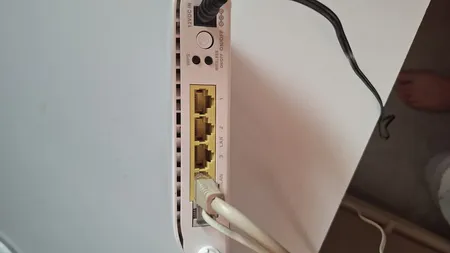 مودم روتر ADSL2 Plus بی‌سیم N300 دی-لینک مدل DSL-2750U