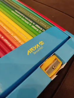 مداد رنگی 36 رنگ آریا مدل 3018