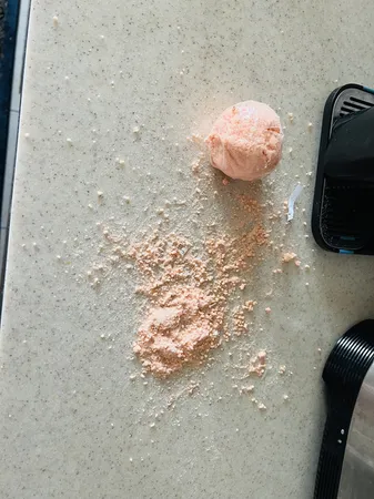 کوکتل نمک حمام اور مدل Mix Pedicure وزن 900 گرم بسته 9 عددی