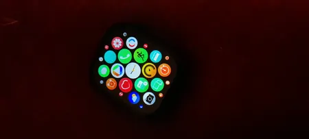 ساعت هوشمند مدل WS-60 MAX با قابلیت صفحه نمایش رنگی و لمسی، کنترل موسیقی، کنترل سطح اکسیژن خون، مکالمه با بلوتوث، پشتیبانی از زبان فارسی و امکان تغییر تم ساعت و بند سلیکونی