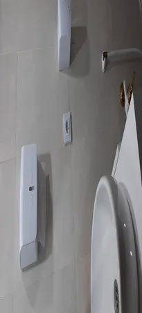 پایه رول دستمال کاغذی ایمن آب مدل ورونا