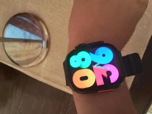 تجریه خرید ساعت هوشمند جابون مدل ULTRA 9 دارای قابلیت‌های صفحه نمایش رنگی و لمسی، کنترل موسیقی، قابلیت مکالمه از طریق بلوتوث ، پشتیبانی از زبان فارسی در منو و سیستم‌عامل بند سیلیکون،