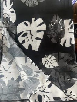 شال زنانه مدل نخی طرح برگ پاییز کد sar-1785