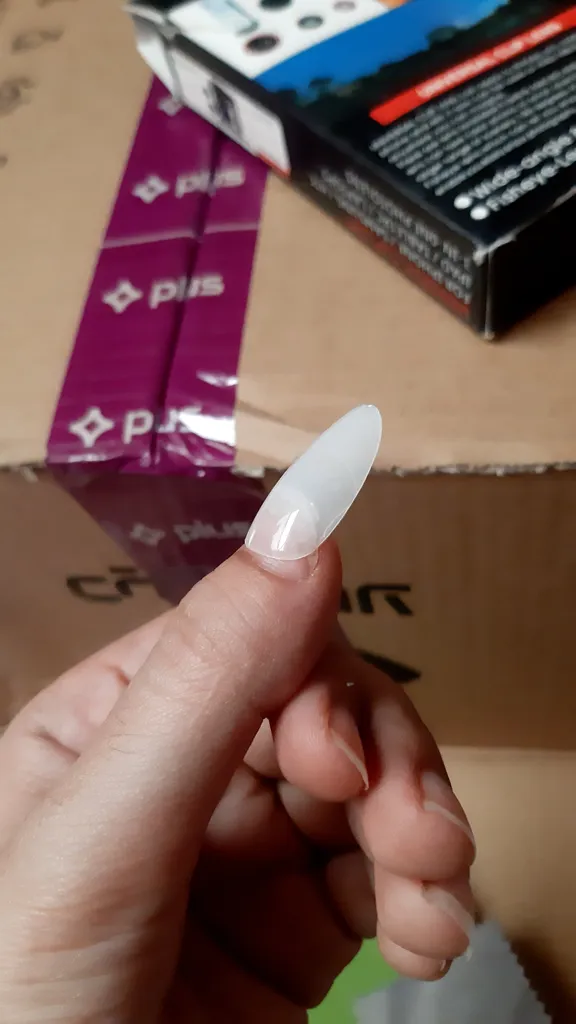 چسب ناخن مصنوعی مدل 14 مجموعه 24 عددی