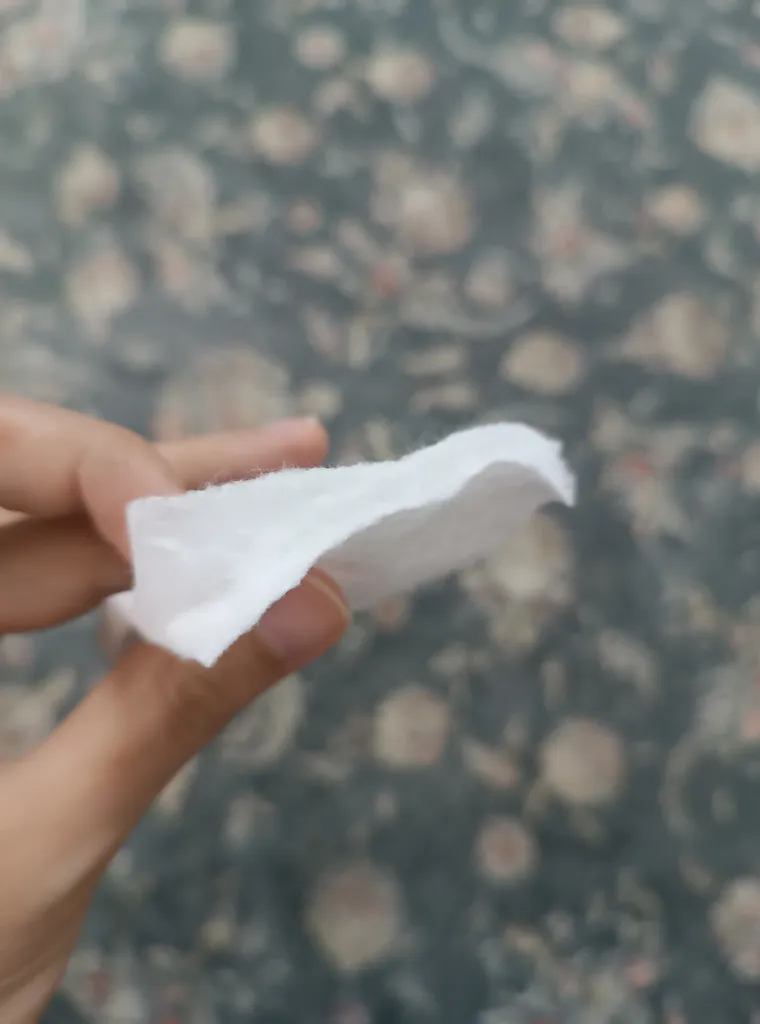 پد پاک کننده آرایش صورت ناژه مدل پنبه‌ای کد 02 بسته 90 عددی