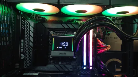 سیستم خنک کننده آبی گیم دیاس مدل CHIONE E4-360 BK