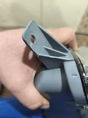 جلوپنجره مدل M200 مناسب برای پراید 132