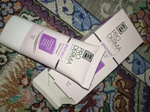 تجریه خرید کرم روشن کننده و ضد لک دست پرودرما مدل Spotvest حجم 40 میلی لیتر