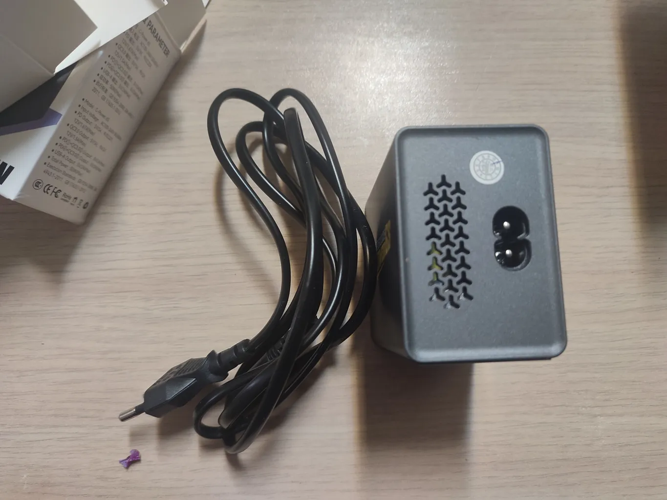 شارژر رومیزی مکانیک مدل C-POWER 6S 50W