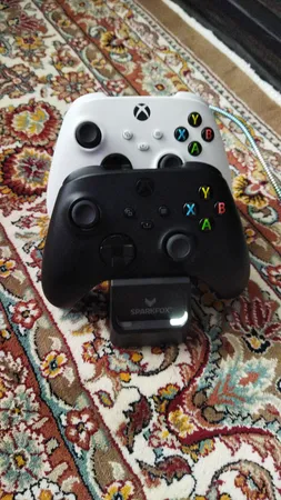 پایه شارژر اسپارک فاکس مدل W20X504 مناسب برای دسته بازی Xbox Series X / S