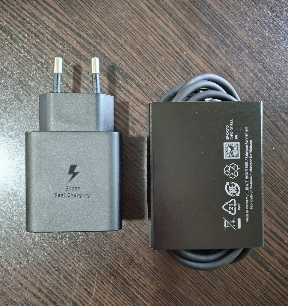 شارژر دیواری 45 وات سامسونگ مدل EP-T4511 Low Standby به همراه کابل USB-C به طول 1.8 متر