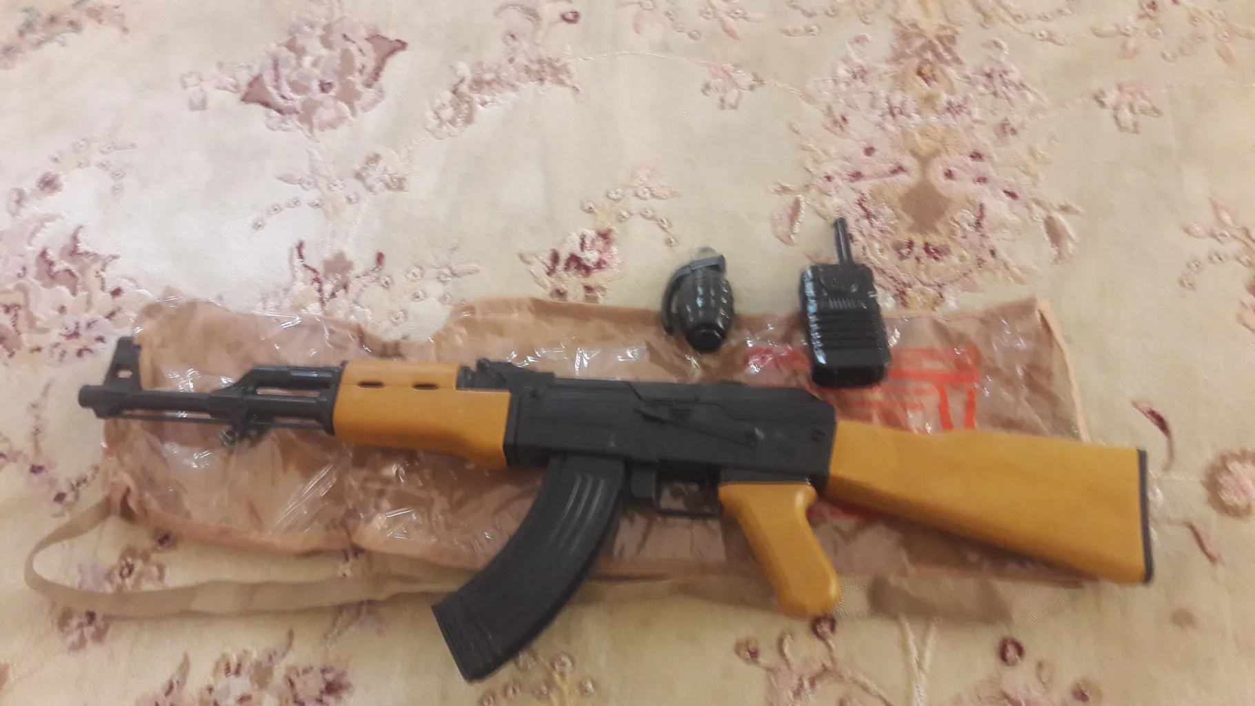 ست اسباب بازی تفنگ طرح کلاشینکف مدل AK-47