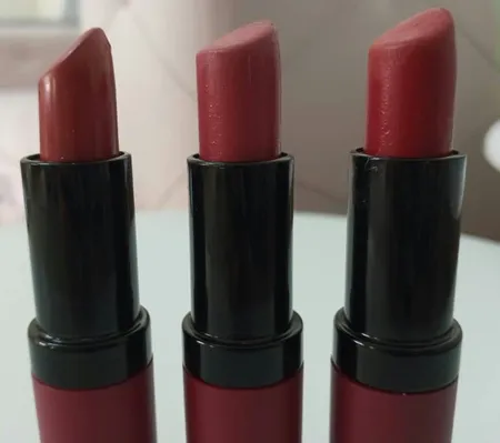 رژ لب گلدن رز مدل ولوت مات شماره19