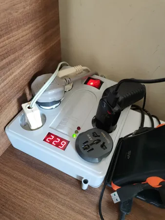 چندراهی برق و محافظ پارت الکتریک کد PE21604