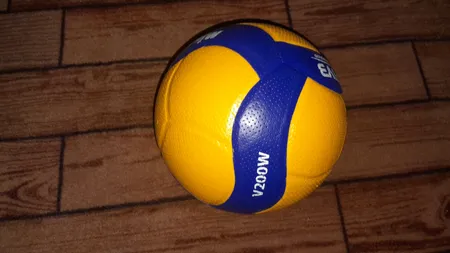 توپ والیبال مدل V200W