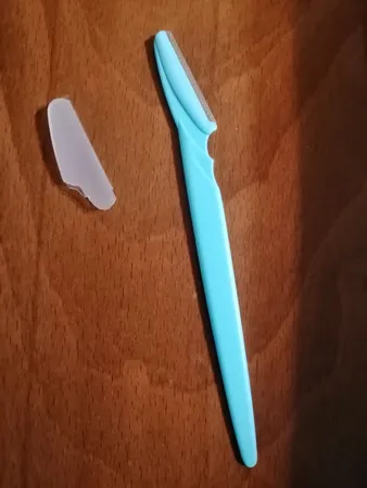 تیغ اصلاح ابرو تینکل مدل01 بسته 6 عددی