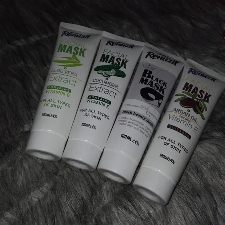 ماسک صورت رینوزیت مدل carbon active حجم 100 میلی لیتر