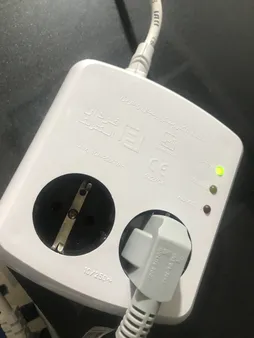 محافظ ولتاژ آنالوگ یخچال و فریزر فردان الکتریک مدل ارت دار 2 متری