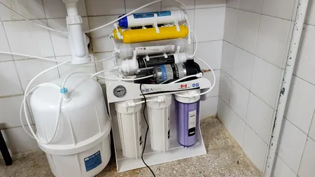 دستگاه تصفیه کننده آب آکوآ اسپرینگ مدل UF - SF4800  کد 01 به همراه فیلتر تصفیه آب