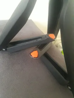 پایه نگهدارنده گوشی موبایل یونیمات مدل D-909 II