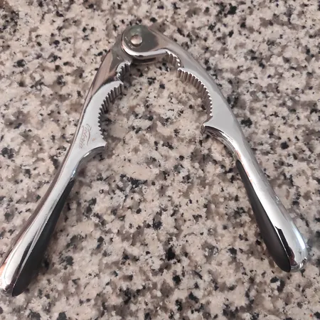 گردو و فندق شکن مدل FZ-714